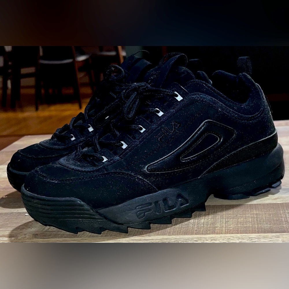 Fila Disruptor Il triple black
FW04481-001 size 7